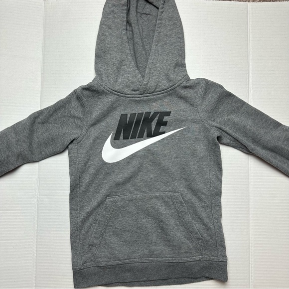 Nike sportswear club fleece hoodie size 6 Medium - Picture 1 of 6